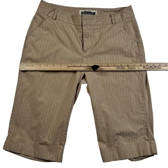 Dockers Shorts Women's Cuffed Striped Bermudas Ideal Fit Tan Brown White 8P - Picture 6 of 13